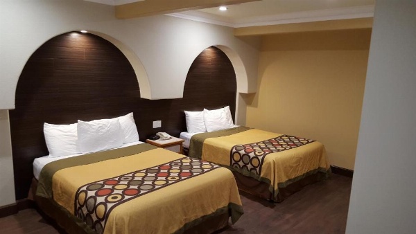 Reedley Inn image 23