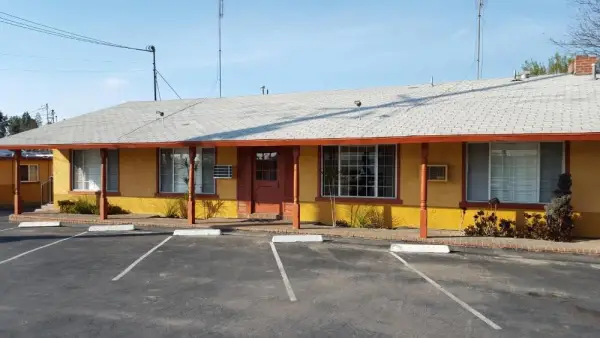 Reedley Inn 6